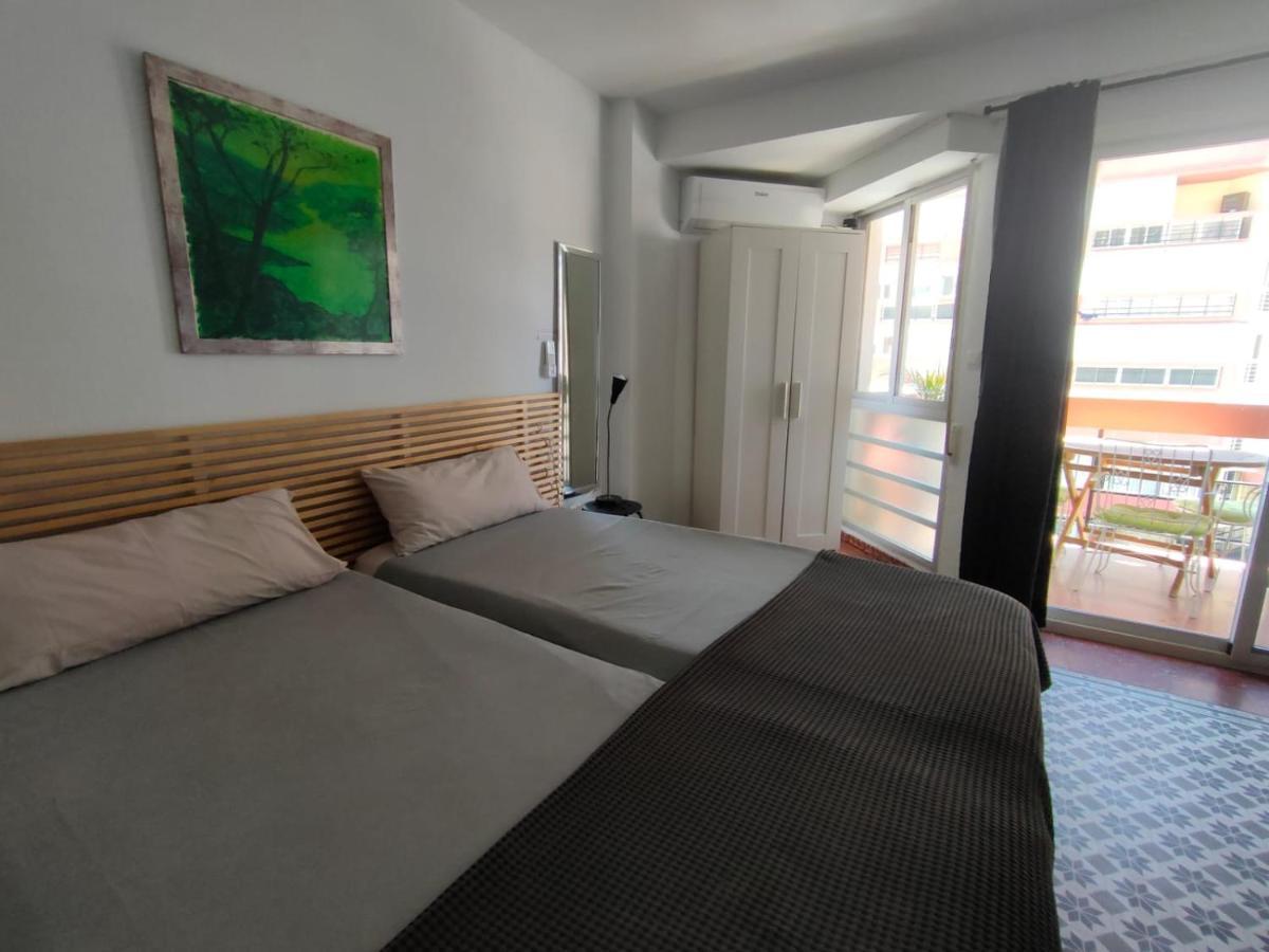 Flat2 Studio 150M From The Beach With Pool Torre Del Mar Zewnętrze zdjęcie